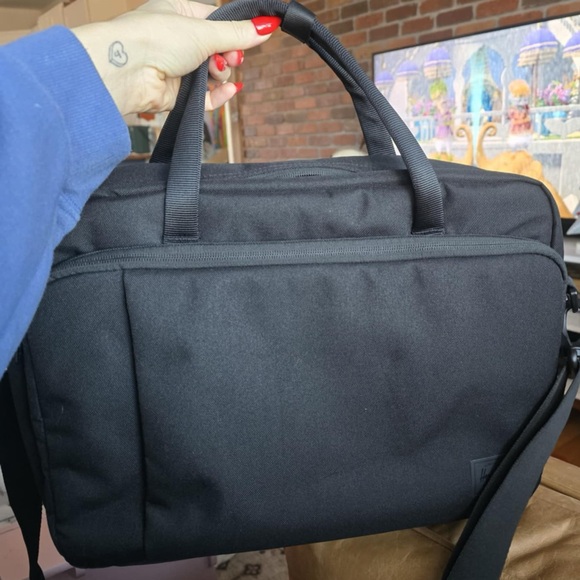 Herschel Gibson Tech Messenger Bag - Black - Picture 5 of 10